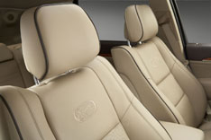 2011 Jeep Grand Cherokee Seat Detail